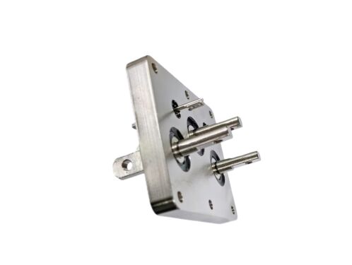 Τερματικός πίνακας σύνδεσης από χάλκινο υλικό με ακίδες, συμπεριλαμβανομένων 10 πόλων, σχεδιασμένος για ηλεκτρική σύνδεση σε συστήματα ελέγχου